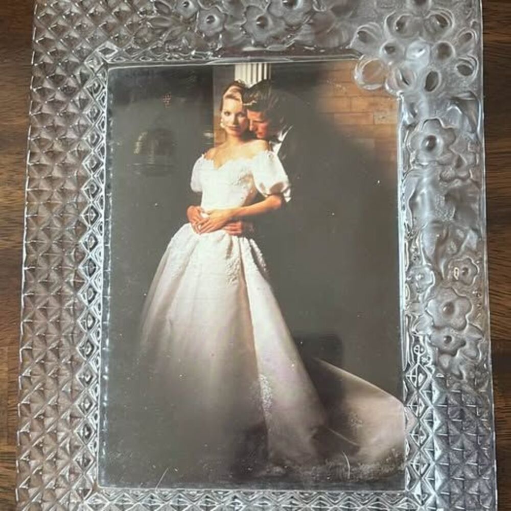 Floral Diamond Cut Glass Picture Frame